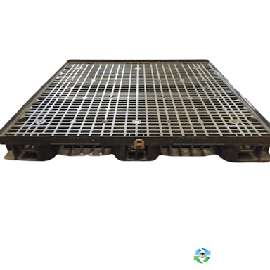 Plastic Pallets For Sale: Used 48x45 Plastic Pallets with Top Caps Ontario In Ontario - image 1