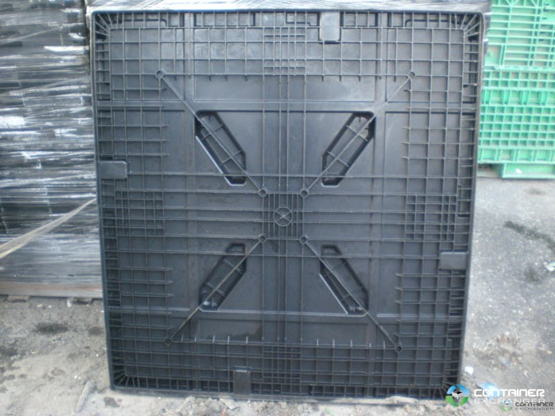Plastic Pallets For Sale: Used 48x45 Plastic Pallets with Top Caps Ontario In Ontario - image 3