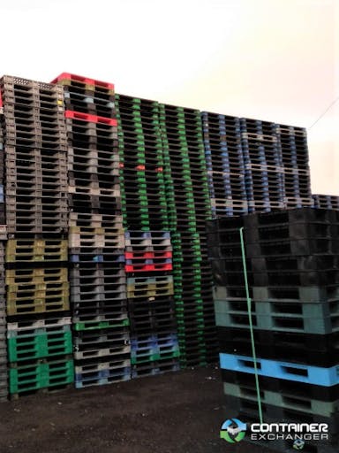 Plastic Pallets For Sale: Used 56x44x4.5 Orbis Stackable Plastic Pallets In Ontario - image 2