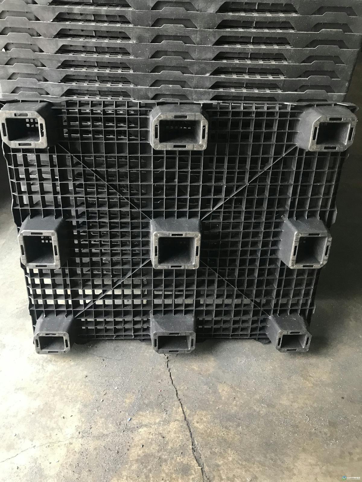 Plastic Pallets For Sale: Used 40x48x5 Food Grade Plastic Pallets In Wisconsin - image 2