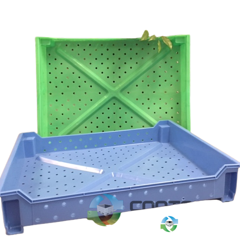 Food Totes & Trays For Sale: New 23.5x18x4 Green Berry Trays- Stackable British Columbia In British Columbia - image 1