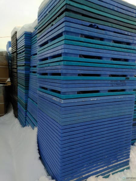 Plastic Pallets For Sale: Used 48x40x5.5 Nestable Shipping Pallets In Ontario - image 1