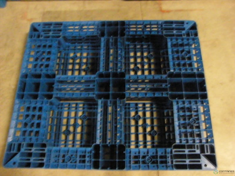 Plastic Pallets For Sale: Used 39x47x6 Stackable Plastic Pallets North Carolina In North Carolina - image 2